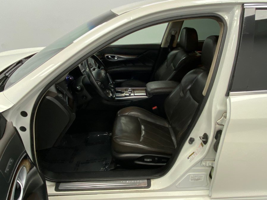 Used 2016 INFINITI Q70 L 3.7 w/ Deluxe Touring Package AWD/4WD image 20