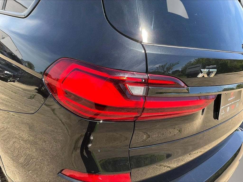 Used 2022 BMW X7 M50i w/ Dynamic Handling Package AWD/4WD image 23