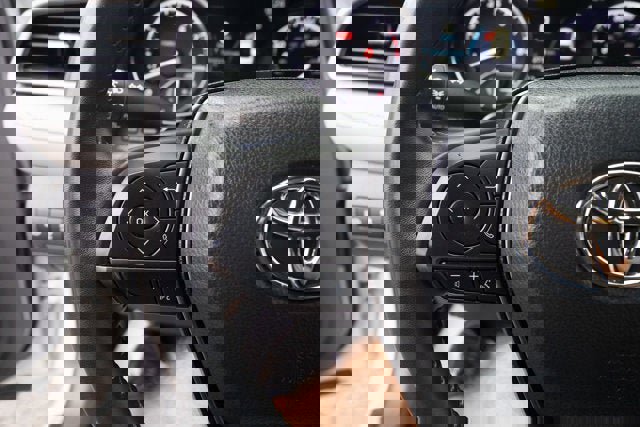 Used 2023 Toyota Camry SE image 23