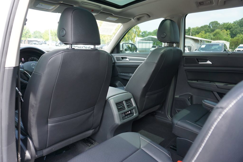 Used 2021 Volkswagen Atlas SE w/ Panoramic Sunroof Package FWD image 23
