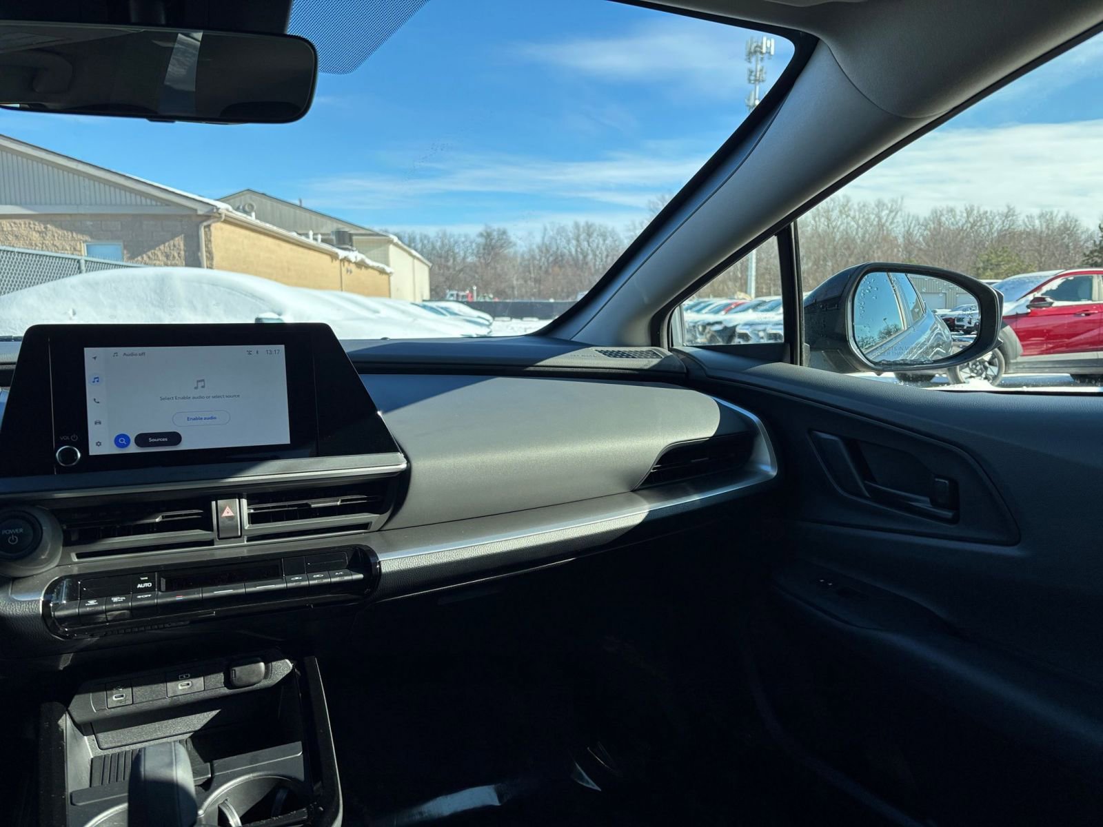 Used 2025 Toyota Prius LE image 33