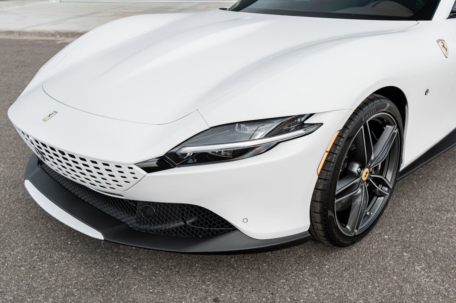 Used 2024 Ferrari Roma Spider image 21