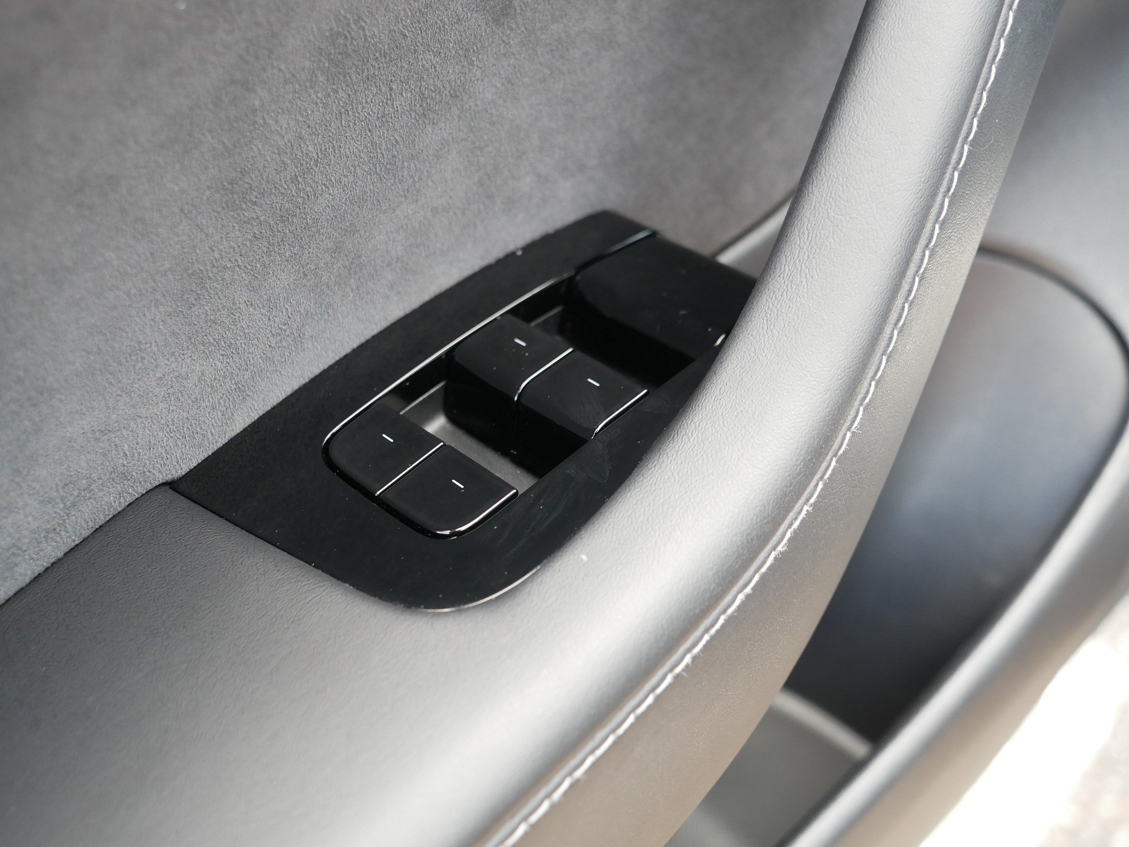 Used 2020 Tesla Model 3 Standard Range RWD image 19