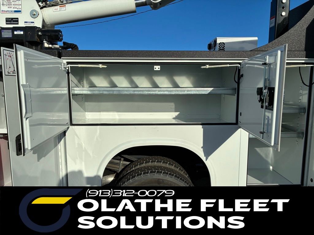 New 2026 Ford F550 4x4 Supercab Super Duty image 15