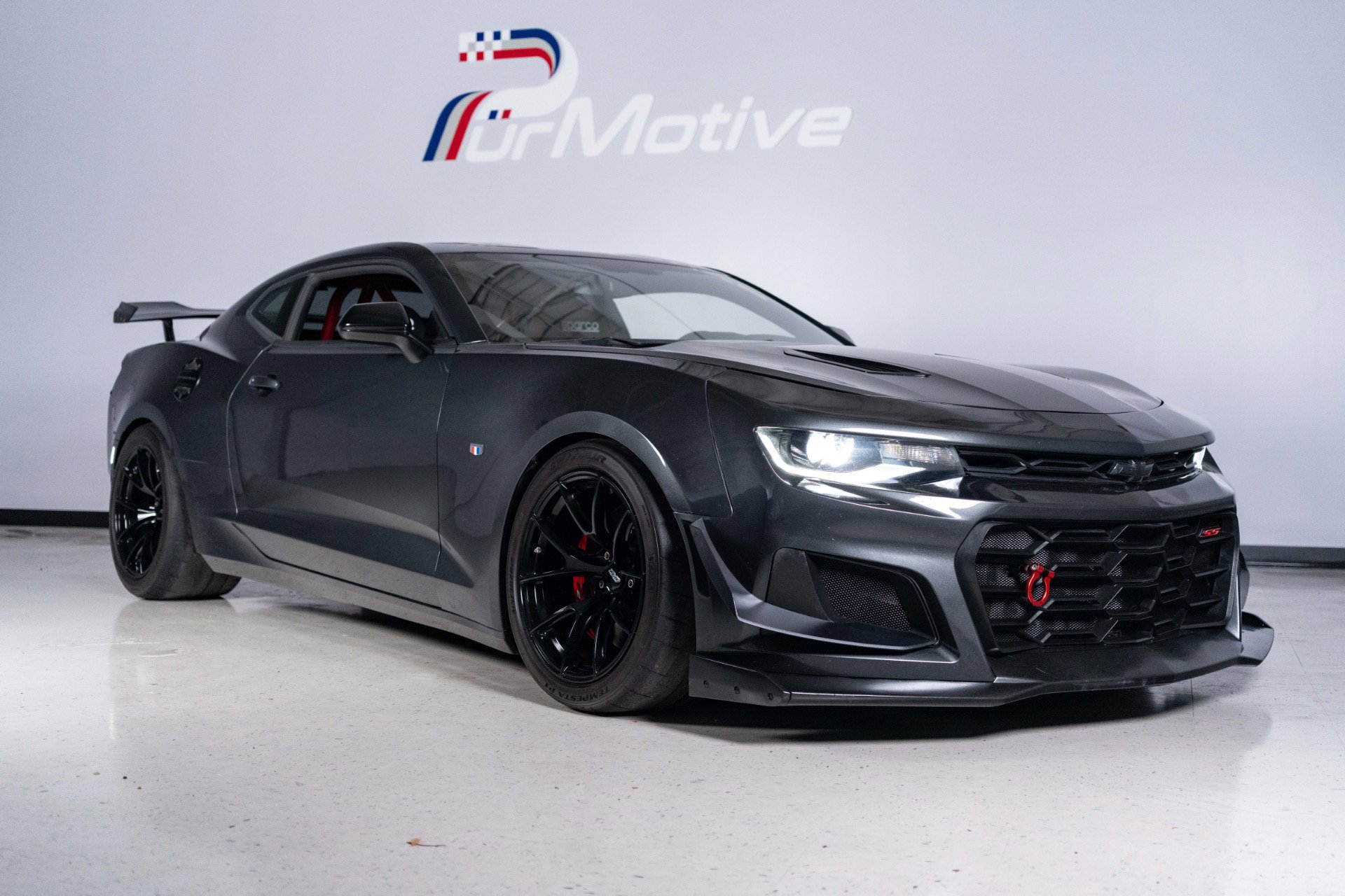 Used 2018 Chevrolet Camaro SS RWD image 31