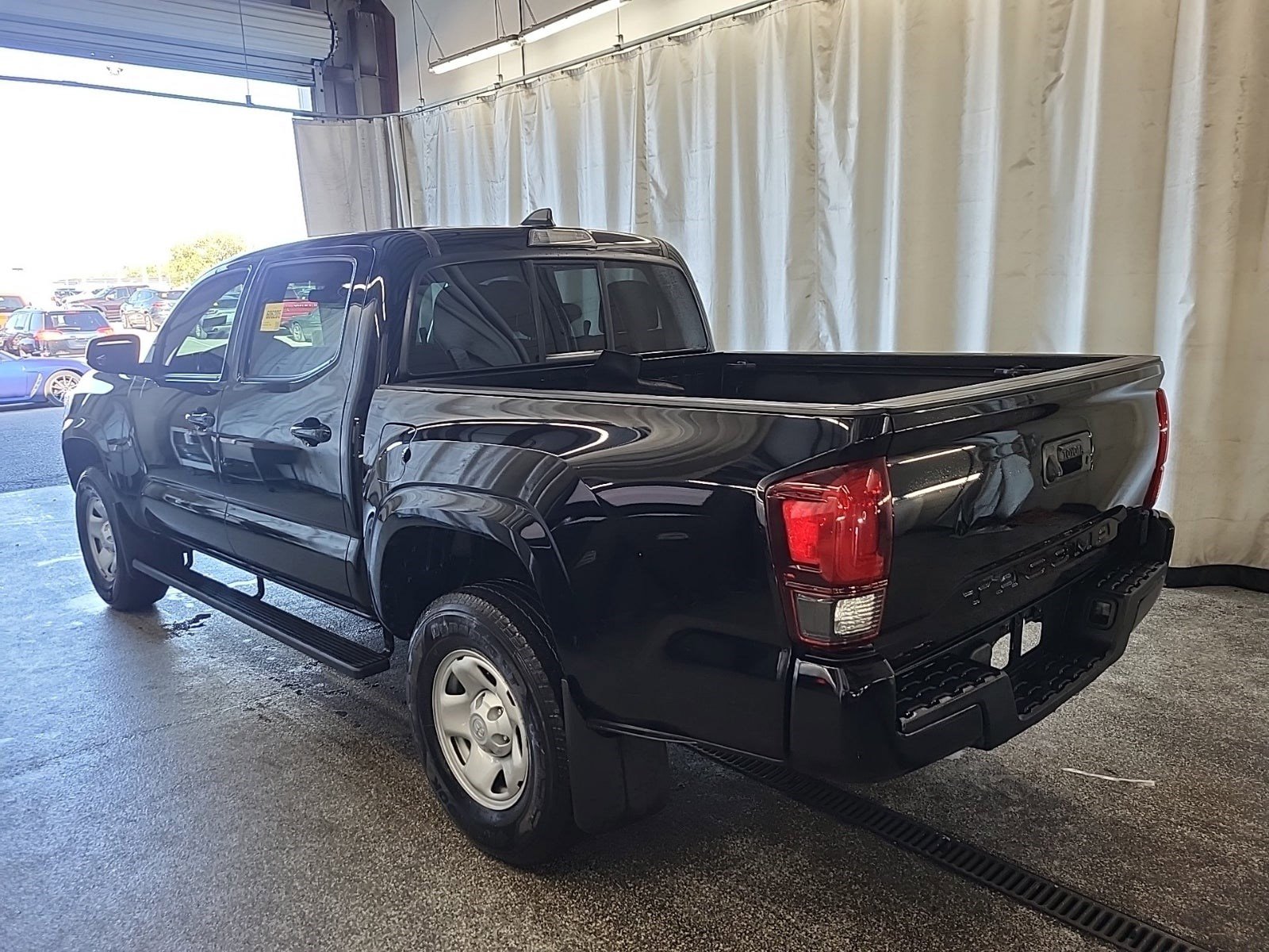 Used 2020 Toyota Tacoma SR w/ SR Convenience Package RWD image 8
