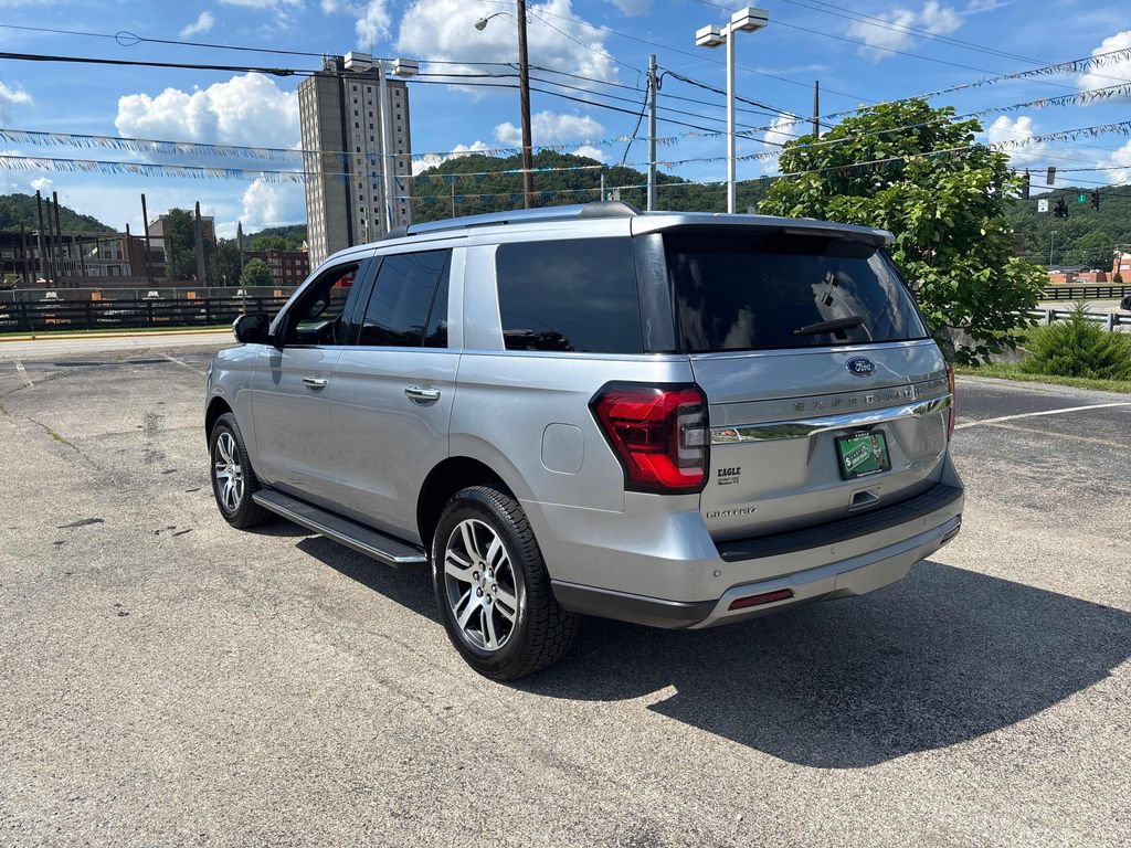 Used 2023 Ford Expedition Limited AWD/4WD image 3