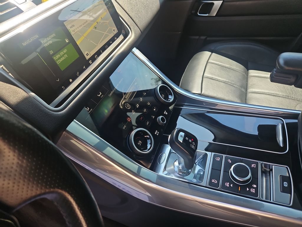 Used 2018 Land Rover Range Rover Sport HSE AWD/4WD image 24