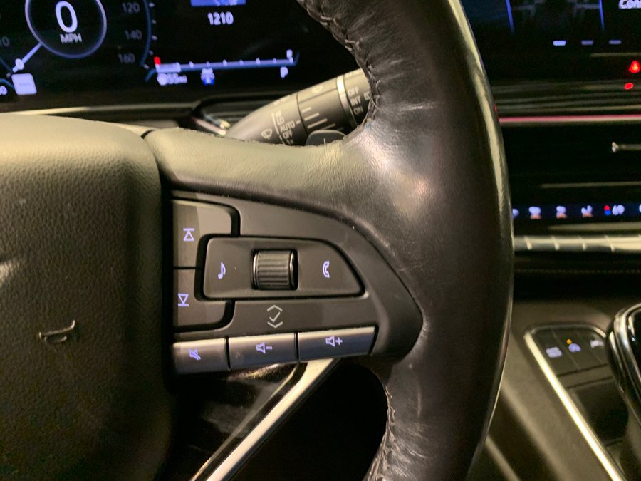 Used 2022 Cadillac Escalade ESV Sport w/ Touring Package AWD/4WD image 27
