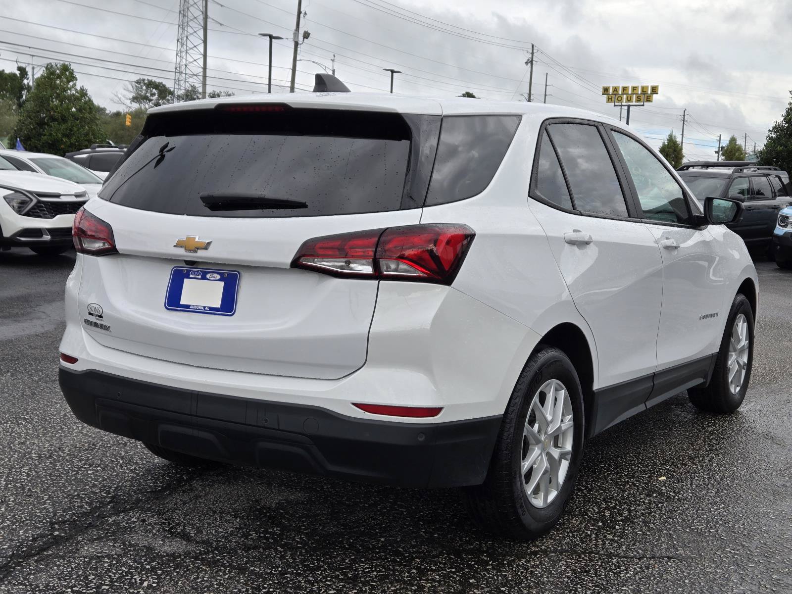 Used 2023 Chevrolet Equinox LS w/ LS Convenience Package FWD image 8