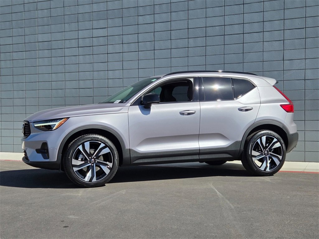 New 2026 Volvo XC40 B5 Ultra w/ Climate Package image 2