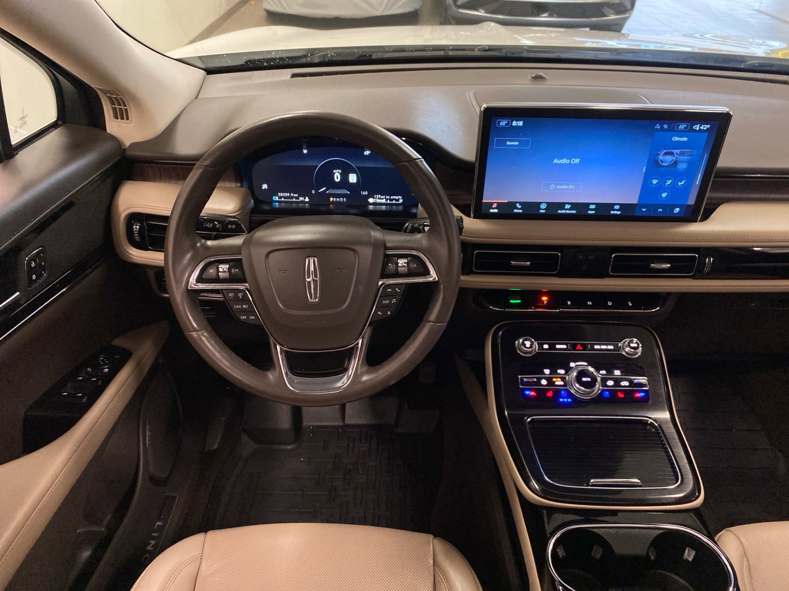 Used 2023 Lincoln Nautilus Reserve w/ Class II Trailer Tow Package AWD/4WD image 11