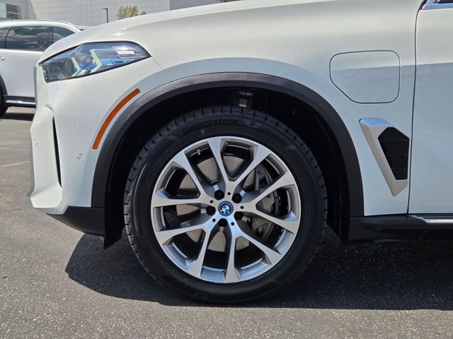 Used 2025 BMW X5 xDrive50e AWD/4WD image 9