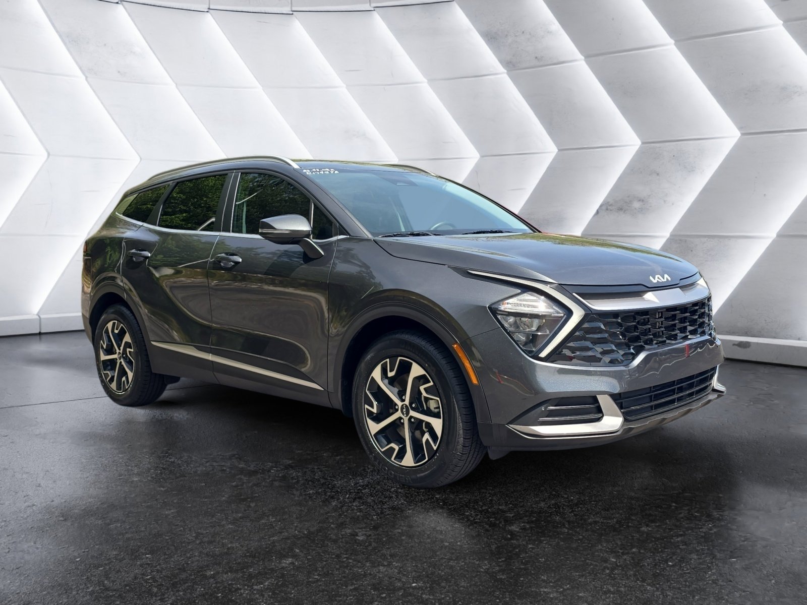 Used 2023 Kia Sportage EX AWD/4WD image 7