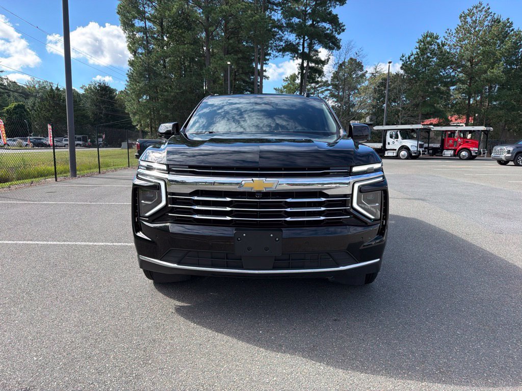 Used 2025 Chevrolet Tahoe LT AWD/4WD image 3