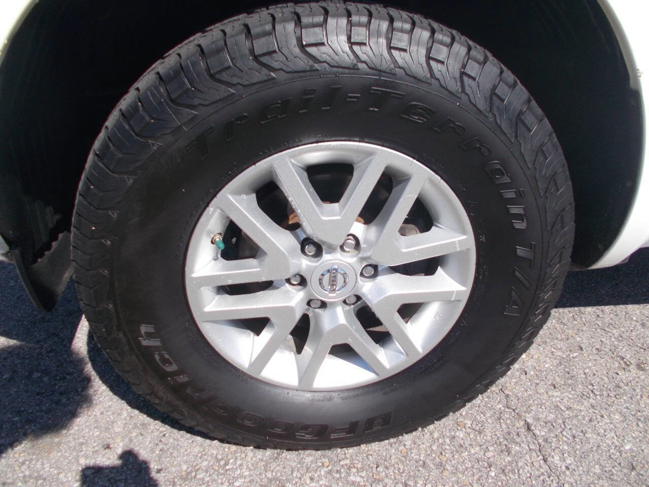 Used 2016 Nissan Frontier SV AWD/4WD image 11