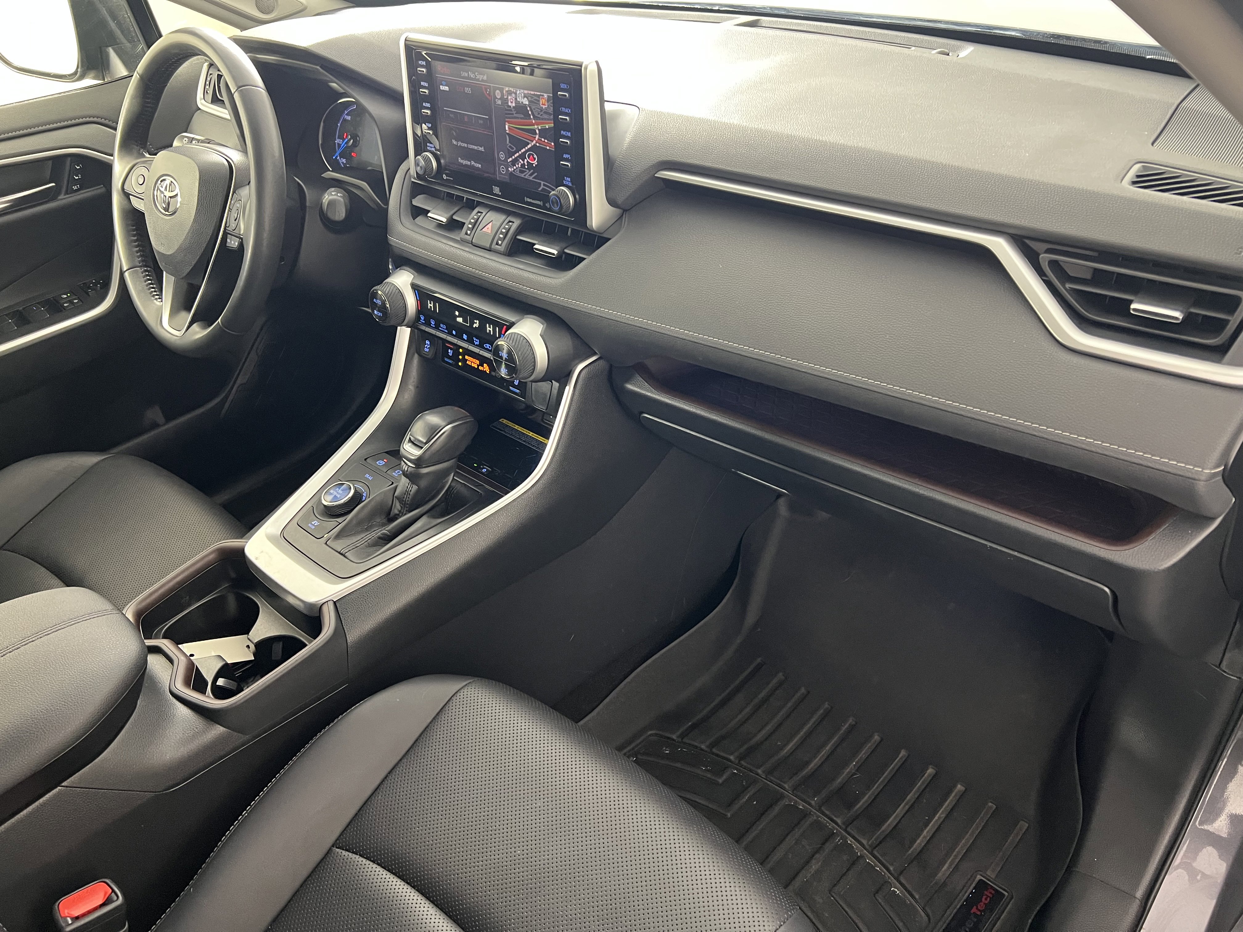 Used 2020 Toyota RAV4 Limited image 26