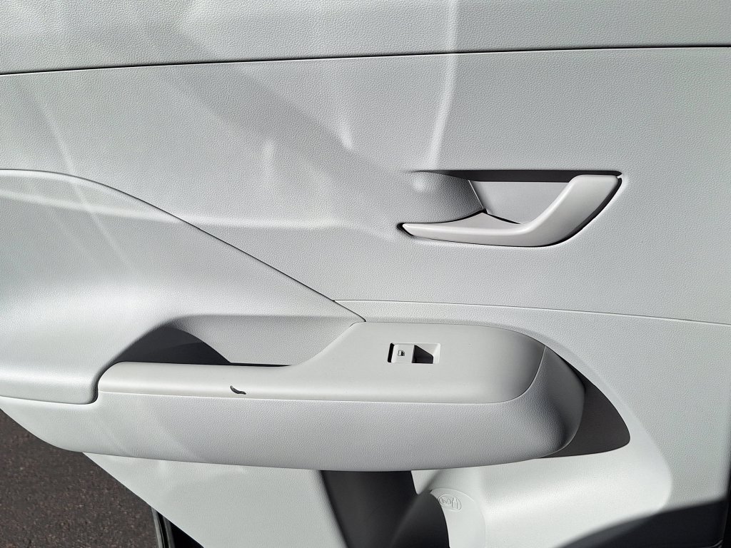 Certified 2024 Hyundai Kona SEL AWD/4WD image 13