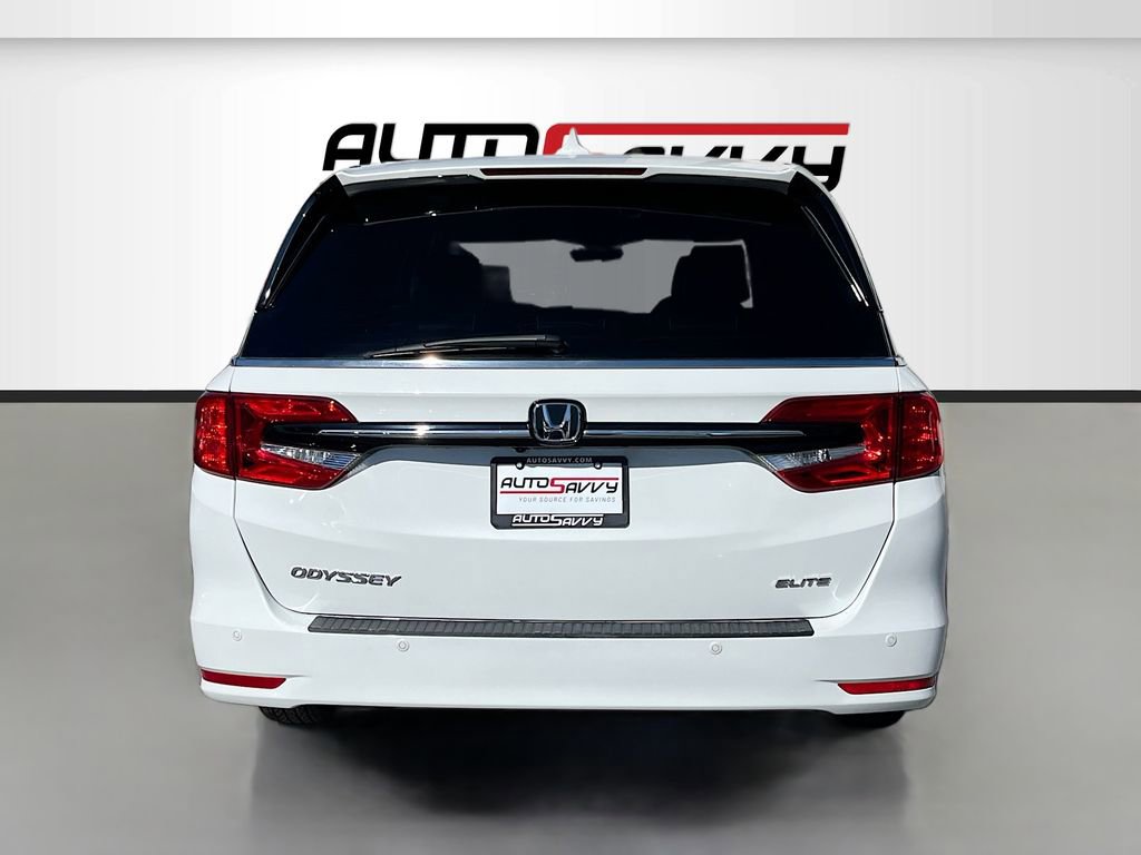 Used 2023 Honda Odyssey Elite image 6