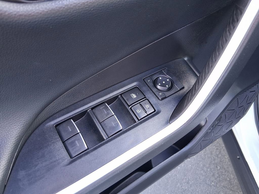 Used 2022 Toyota RAV4 Adventure image 19