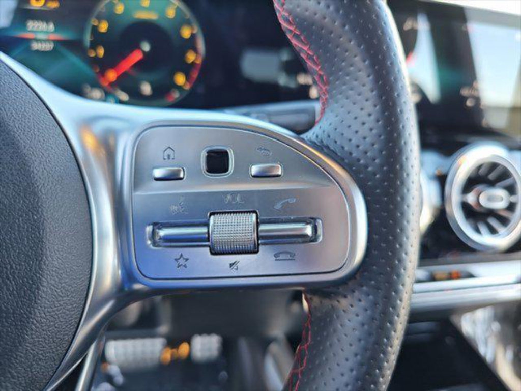 Used 2022 Mercedes-Benz GLA 250 image 17