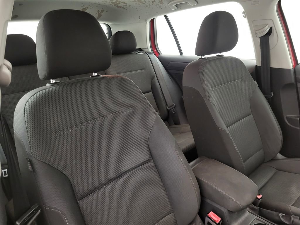 Used 2018 Volkswagen Golf S FWD image 31