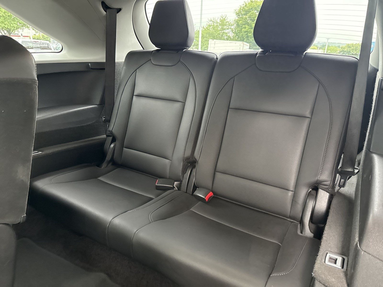 Used 2017 Acura MDX SH-AWD image 25