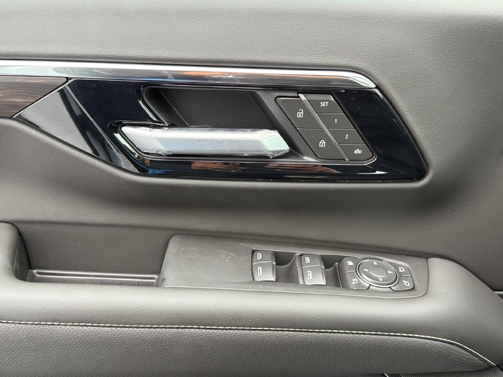 New 2026 Chevrolet Tahoe Premier AWD/4WD image 11