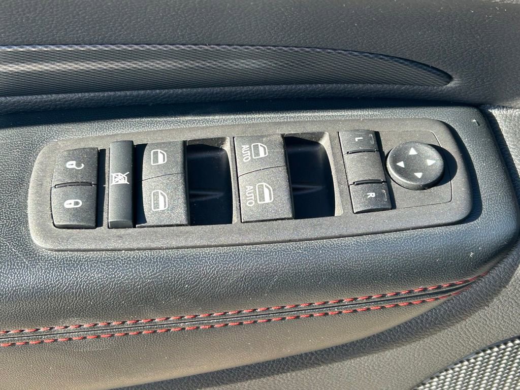 Used 2025 Dodge Durango GT image 23