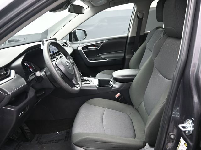 Used 2025 Toyota RAV4 XLE AWD/4WD image 9