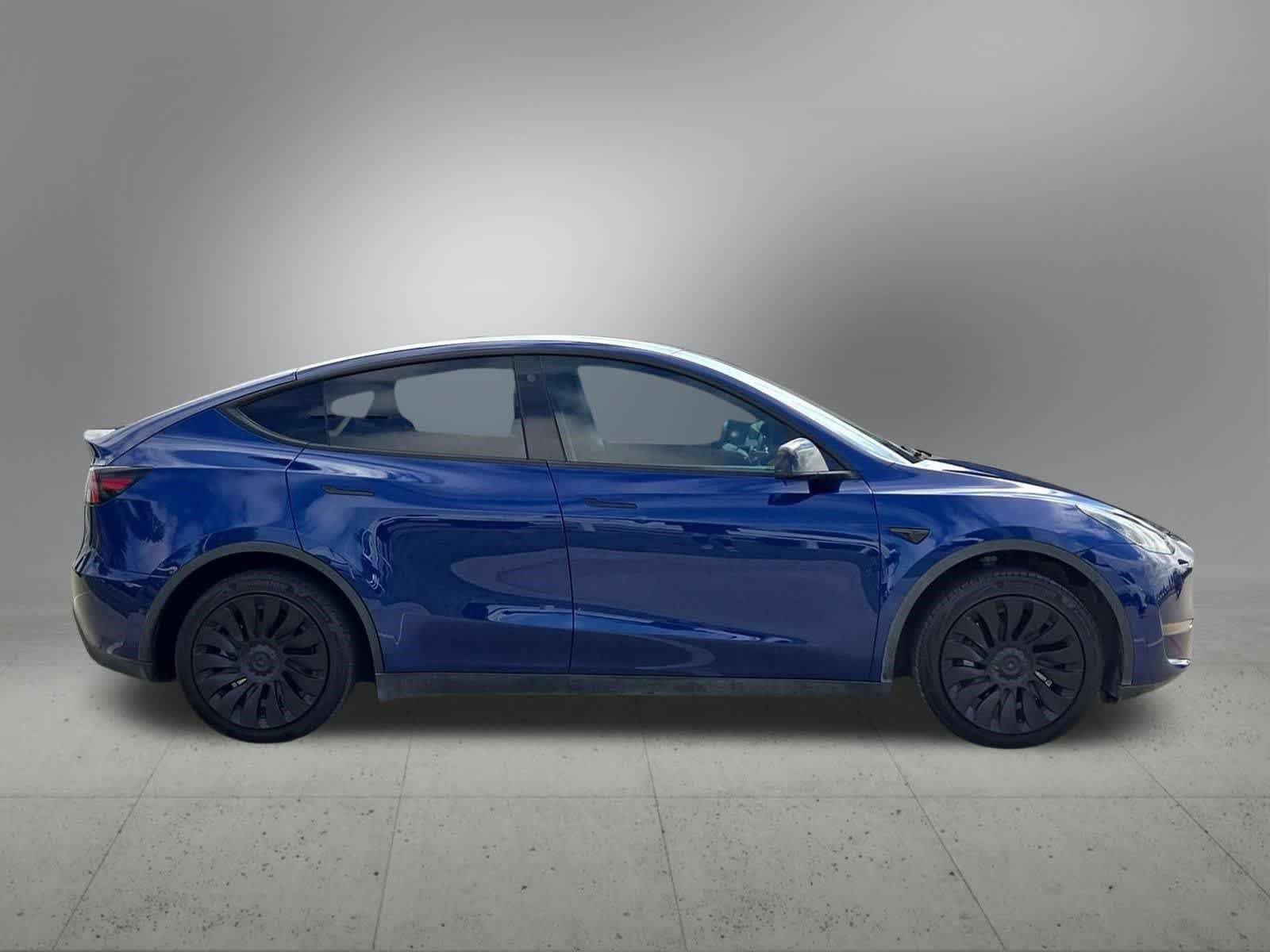 Used 2022 Tesla Model Y Long Range AWD/4WD image 7