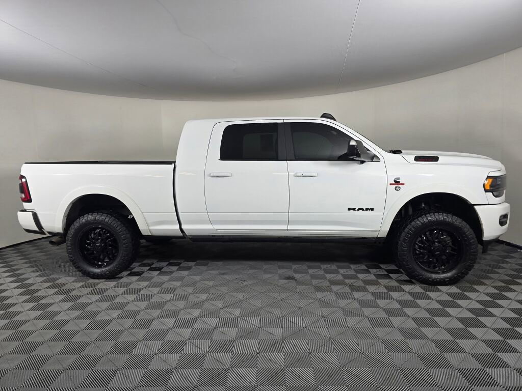 Used 2022 RAM 3500 Limited image 2