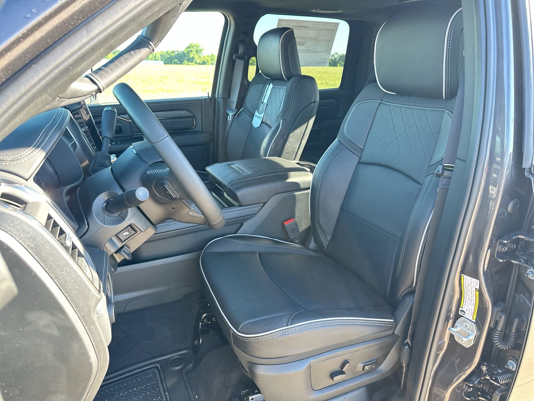 New 2026 RAM 2500 Limited AWD/4WD image 11