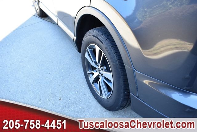 Used 2018 Toyota RAV4 XLE image 14