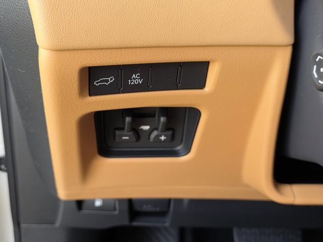 New 2026 Lexus LX 700h Luxury image 36