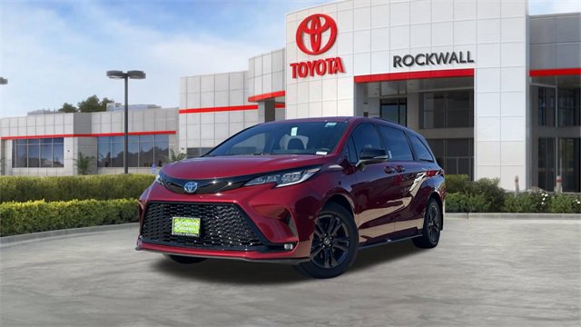 New 2025 Toyota Sienna XSE w/ XSE Premium Package