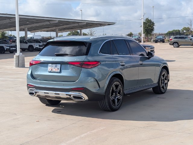 Used 2025 Mercedes-Benz GLC 350e 4MATIC image 5