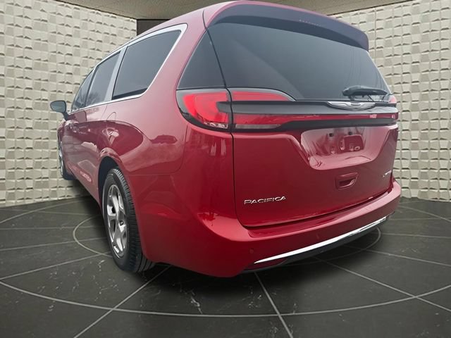 Certified 2024 Chrysler Pacifica Limited FWD image 5