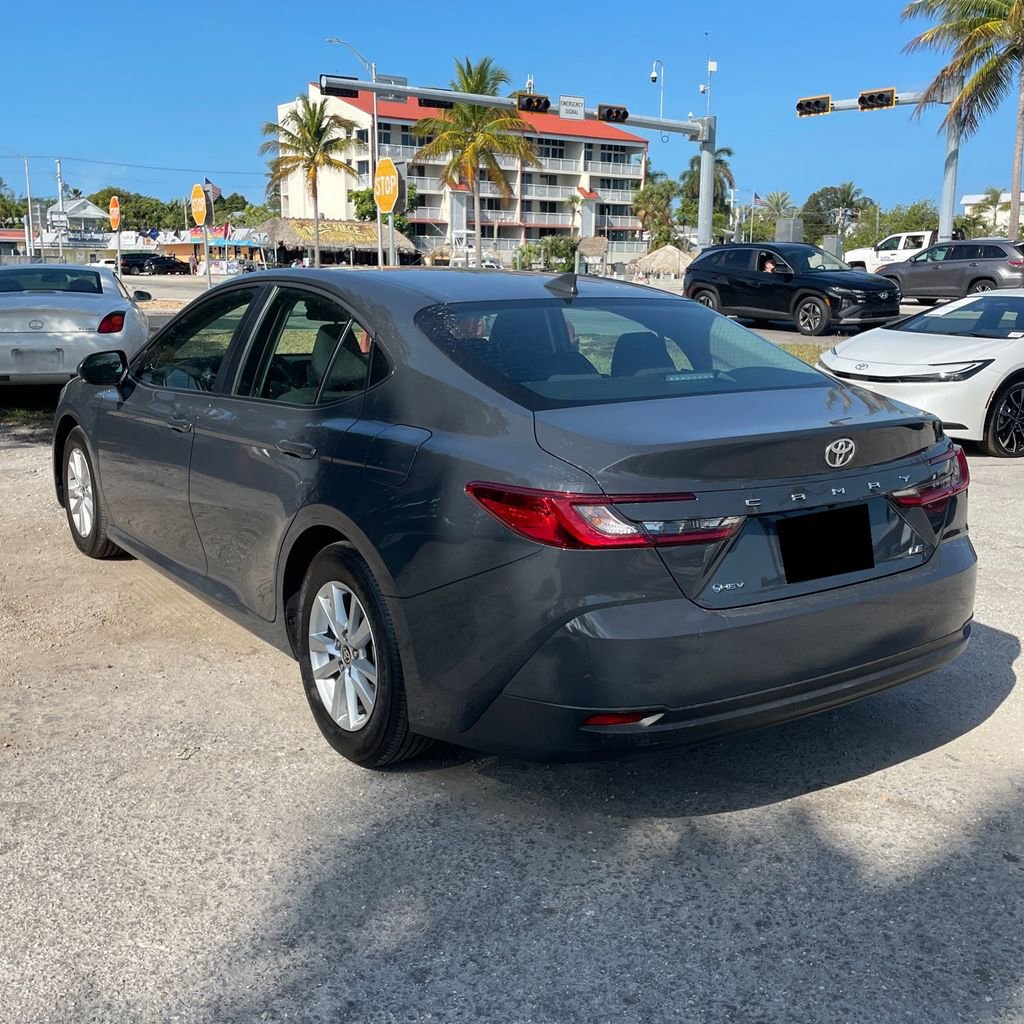 Used 2025 Toyota Camry LE image 4