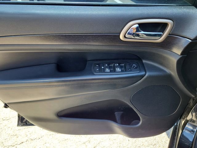 Used 2014 Jeep Grand Cherokee Altitude AWD/4WD image 18