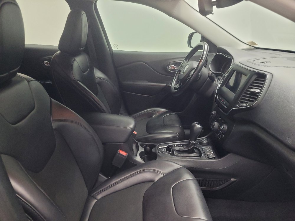 Used 2021 Jeep Cherokee Latitude Plus image 21