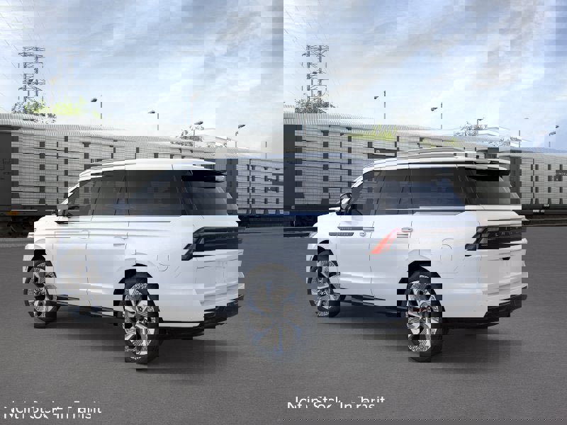 New 2026 Lincoln Navigator Black Label AWD/4WD image 4