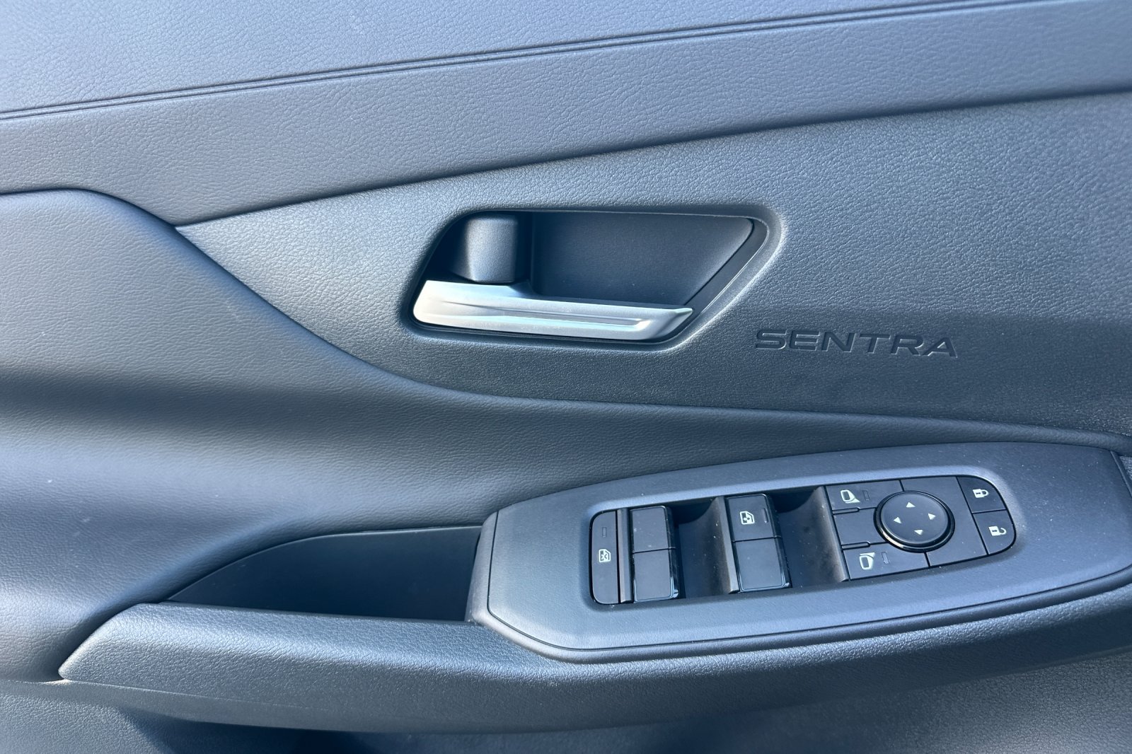 New 2026 Nissan Sentra SV w/ SV Convenience Package FWD image 11