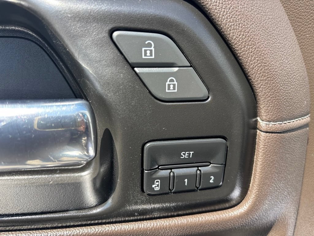 Used 2022 Chevrolet Silverado 1500 LTZ w/ LTZ Premium Package AWD/4WD image 20