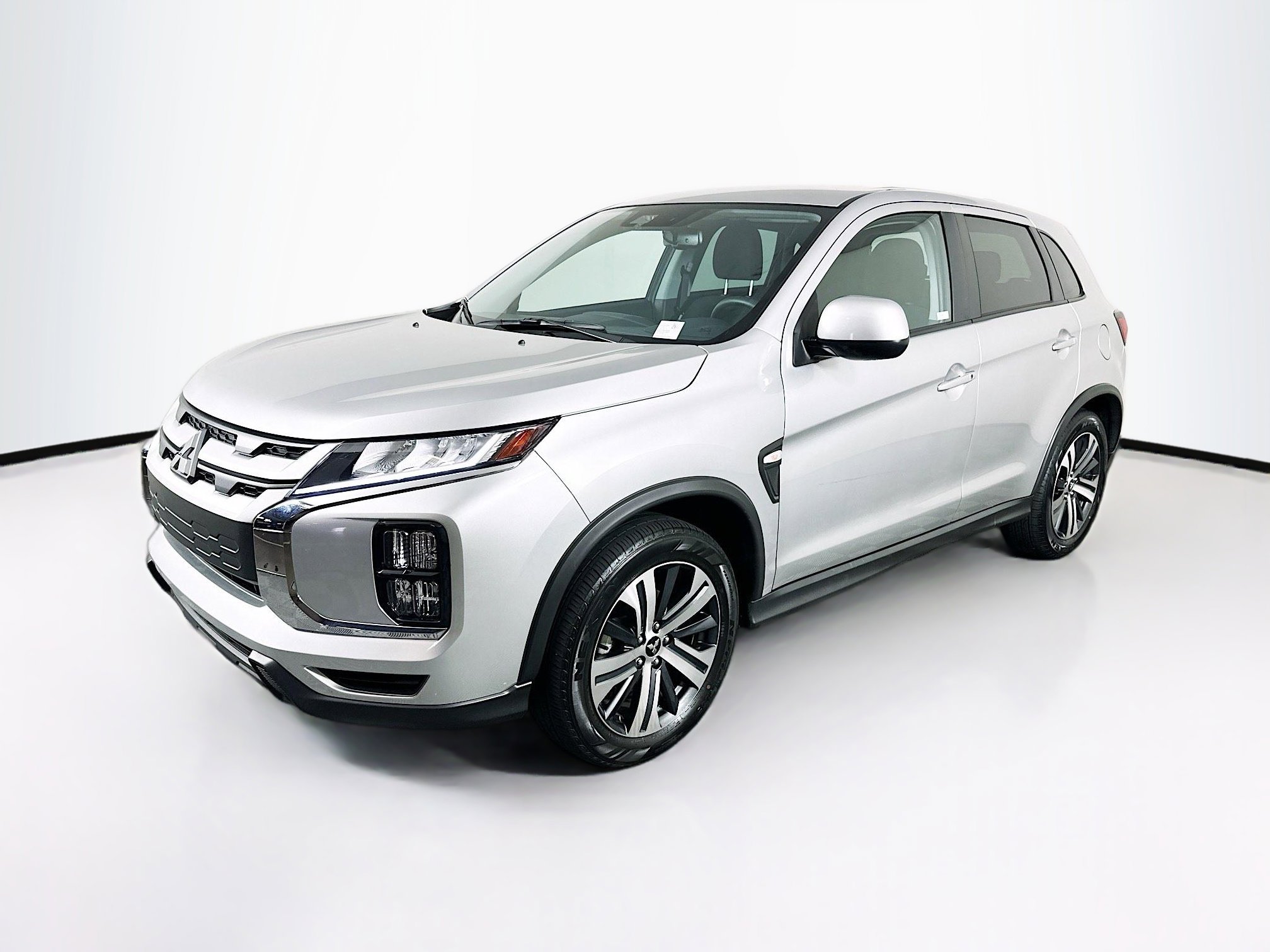 Used 2025 Mitsubishi Outlander Sport ES image 3