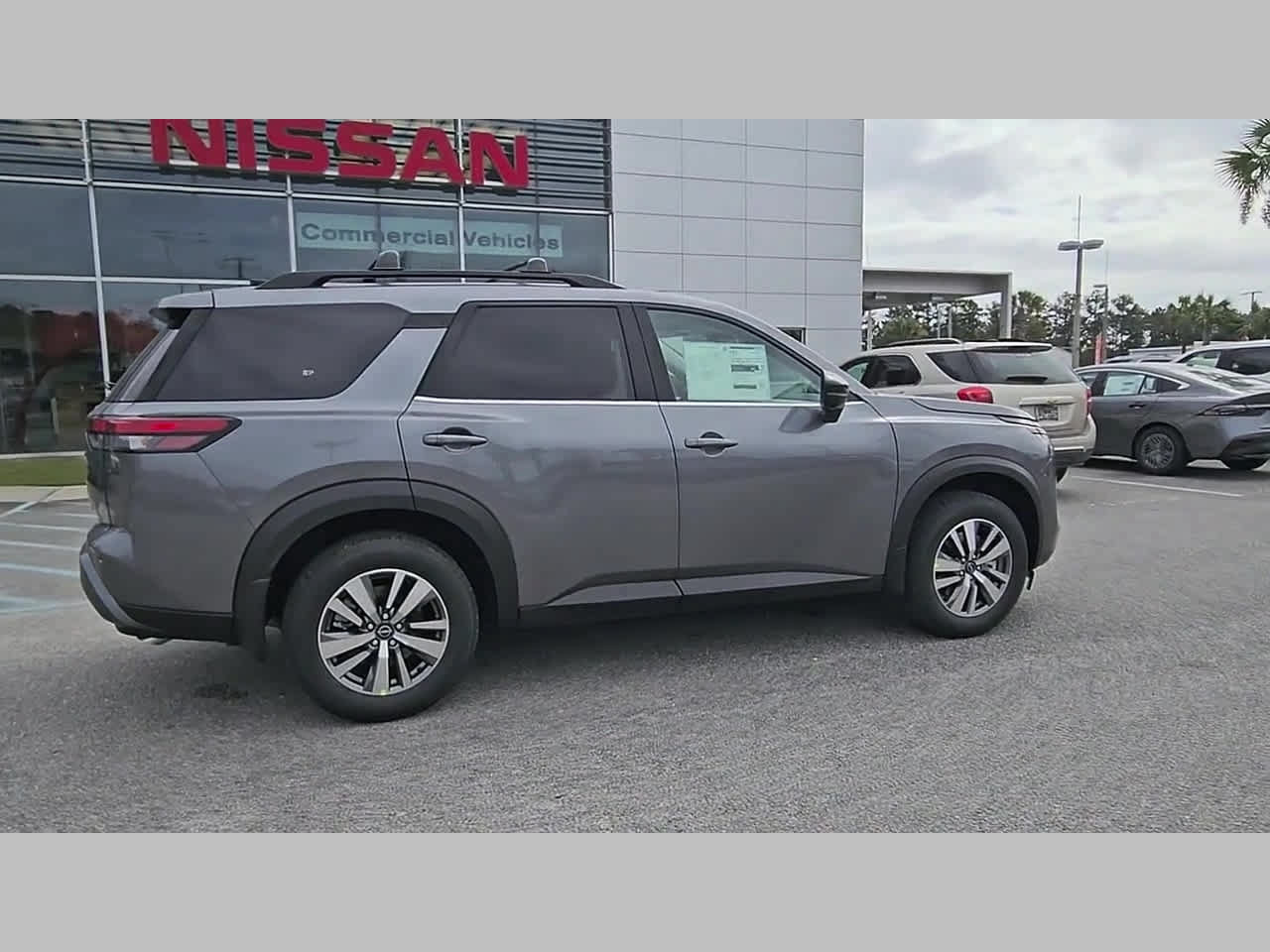 New 2026 Nissan Pathfinder SL FWD image 33