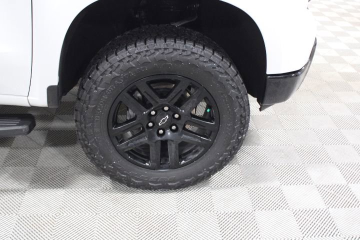 Used 2025 Chevrolet Silverado 1500 Custom Trail Boss w/ Turbomax Blackout Package image 44