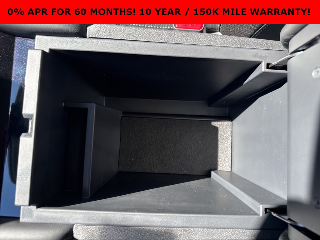 New 2025 Nissan Pathfinder SL w/ Black Appearance Package image 39