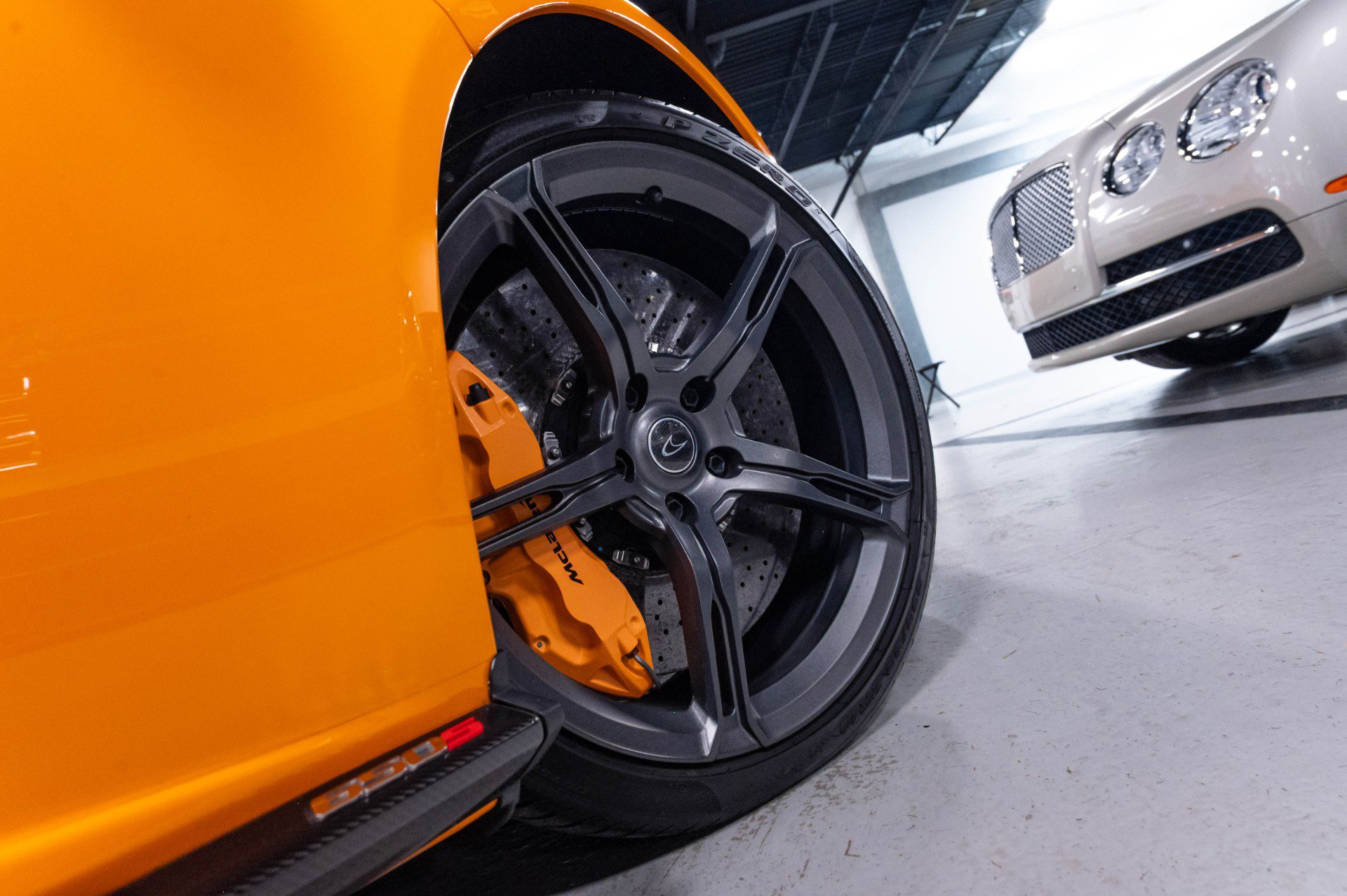 Used 2015 McLaren 650S Spider RWD image 84