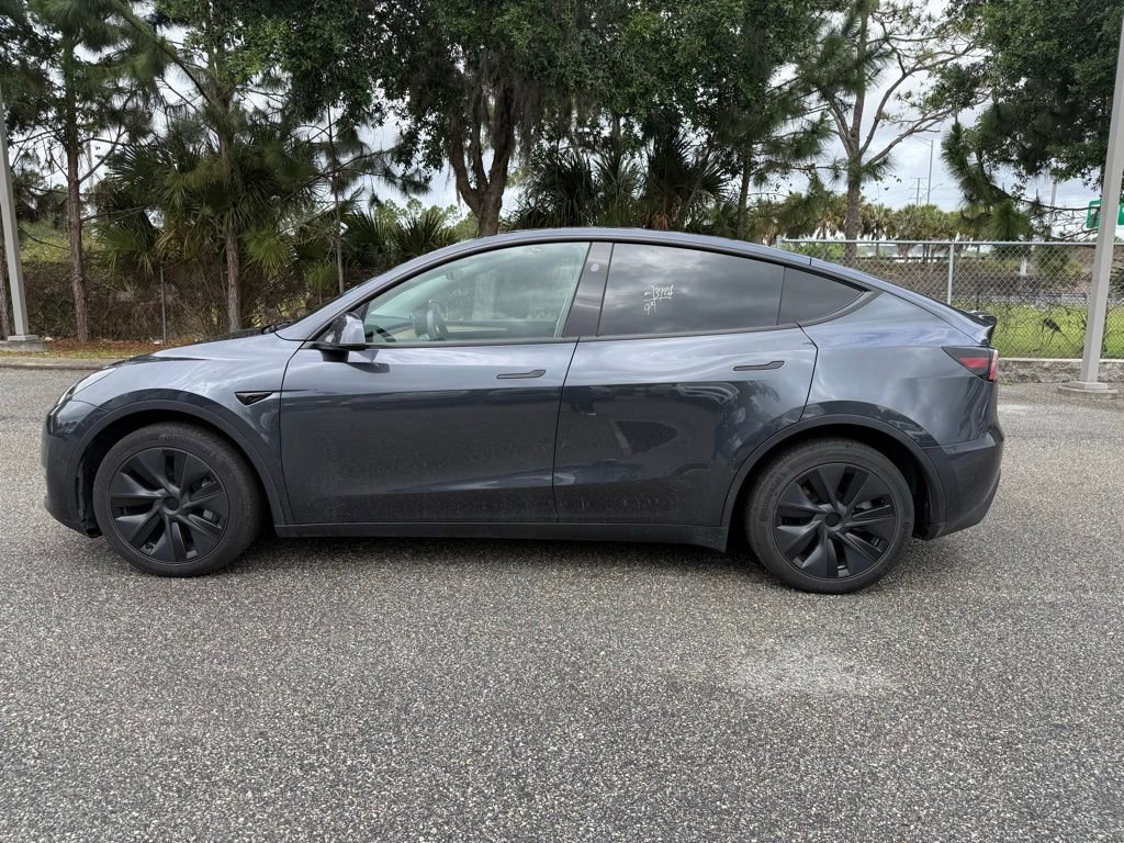 Used 2025 Tesla Model Y Long Range image 15